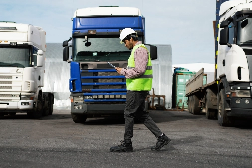 حمل و نقل بین المللی زمینی